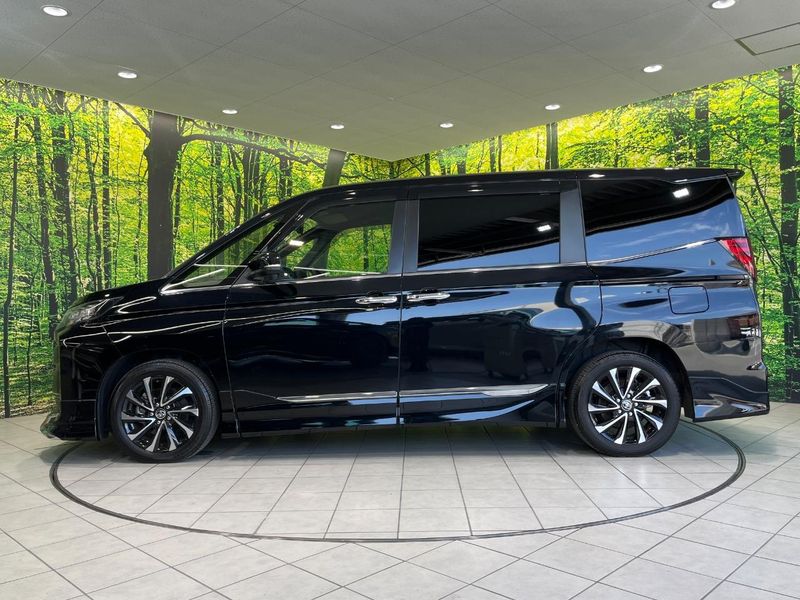 2023 Toyota Noah 6BA-MZRA90W (UW-6aa615c1edf64)[22]
