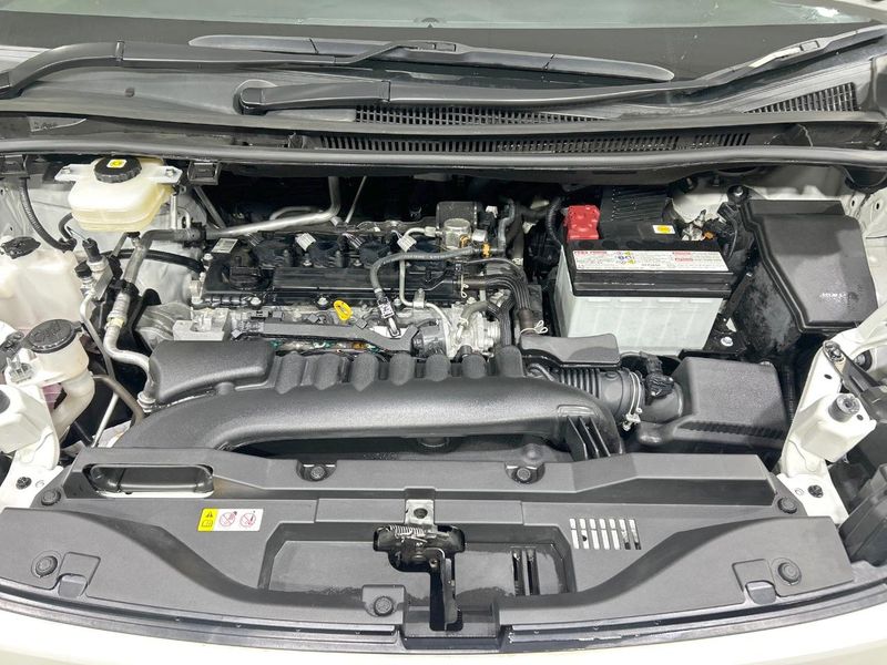 2023 Toyota Voxy 6BA-MZRA90W (UW-6aa615c2610b7)[4]