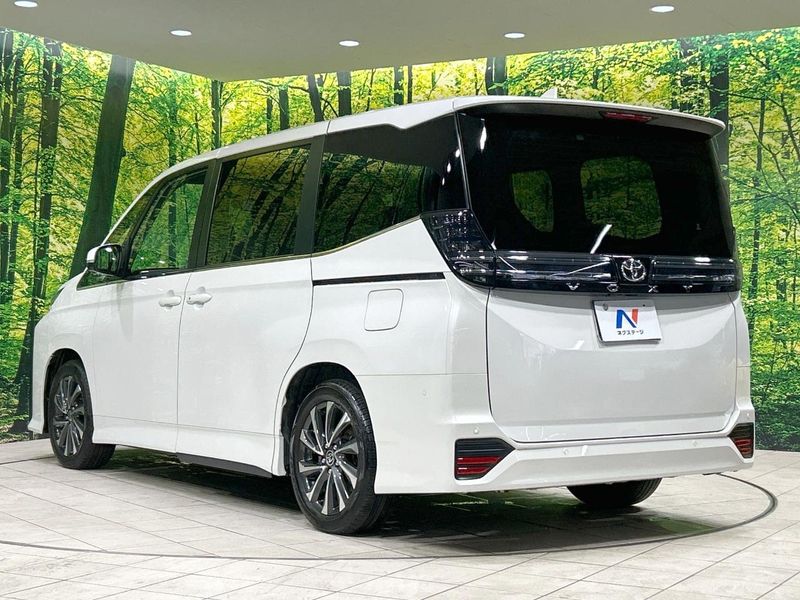 2023 Toyota Voxy 6BA-MZRA90W (UW-6aa615c2610b7)[8]