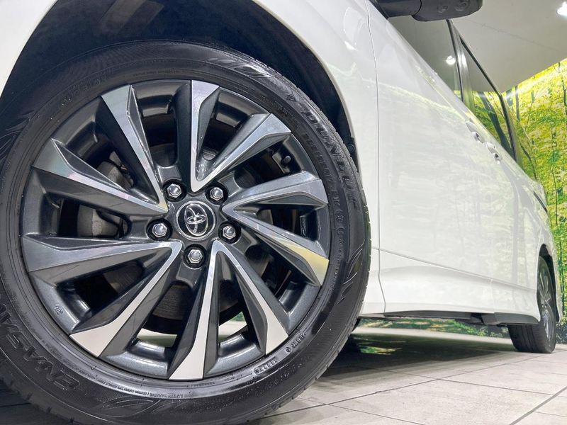 2023 Toyota Voxy 6BA-MZRA90W (UW-6aa615c2610b7)[19]