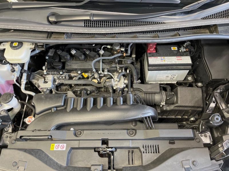 2024 Toyota Voxy 6BA-MZRA90W (UW-6aa615c6d7c2a)[4]
