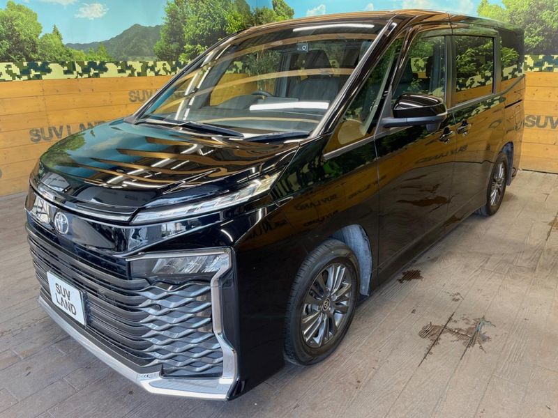2024 Toyota Voxy 6BA-MZRA90W (UW-6aa615c6d7c2a)[20]