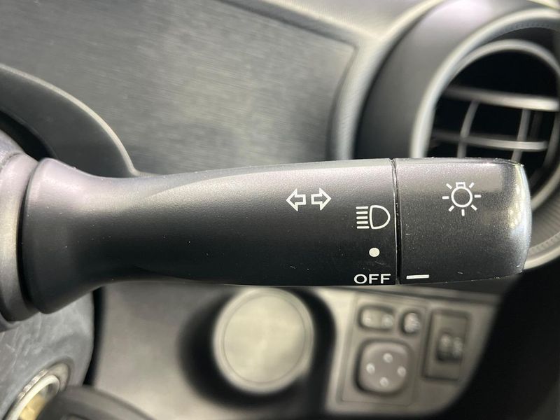 2019 Toyota Aqua DAA-NHP10 (UW-6aa615d4299f3)[26]