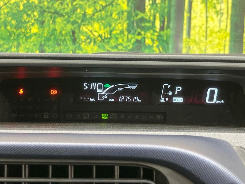 2016 Toyota Aqua DAA-NHP10 (UW-6aa615da0f157)[25]