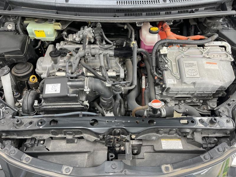2016 Toyota Aqua DAA-NHP10 (UW-6aa615da0f157)[23]