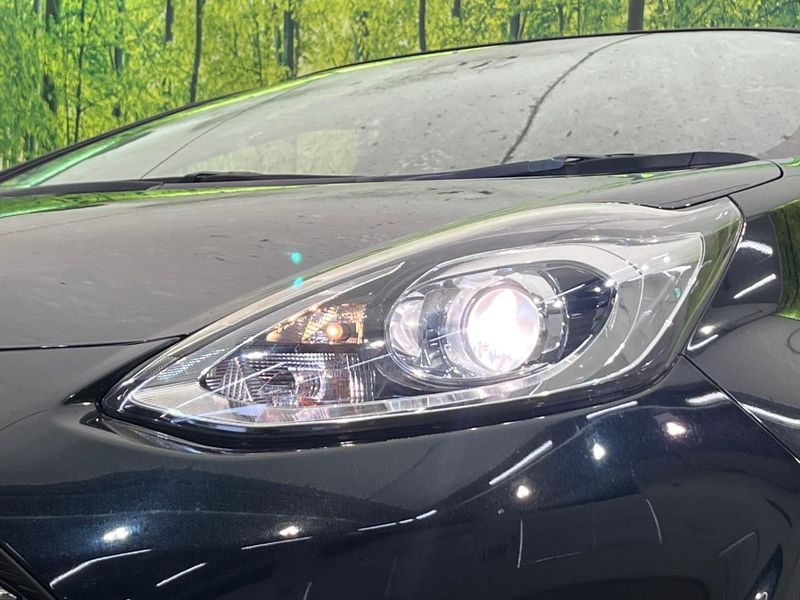 2018 Toyota Aqua DAA-NHP10 (UW-6aa615dbf3aed)[8]