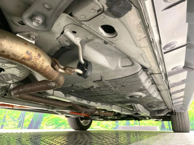 2019 Toyota Aqua DAA-NHP10H (UW-6aa615de9274c)[11]