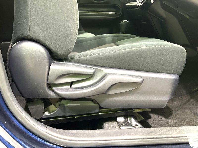 2019 Toyota Aqua DAA-NHP10 (UW-6aa615df10bb0)[24]