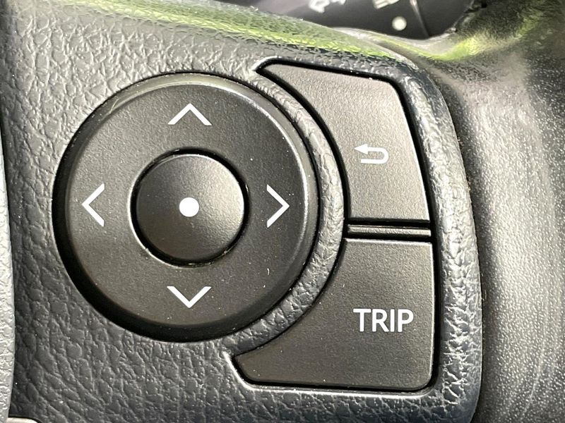 2018 Toyota Corolla Axio DAA-NKE165 (UW-6aa615e680826)[29]