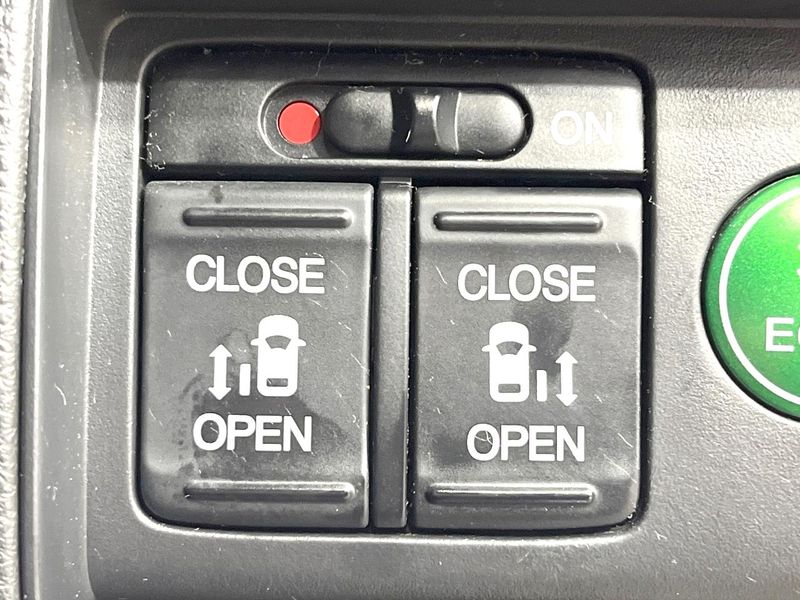 2015 Honda Odyssey DBA-RC1 (UW-6aa615fba51d7)[22]