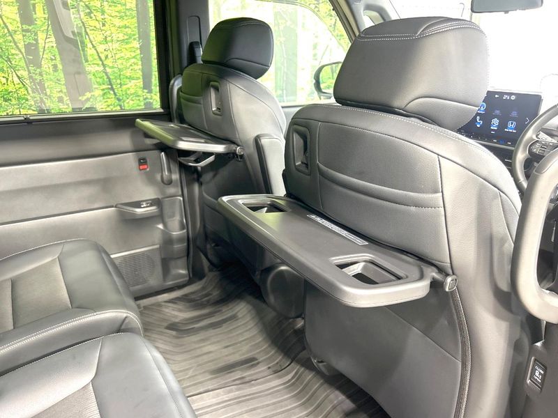 2022 Honda Step Wagon 6AA-RP8 (UW-6aa616067fb9d)[10]