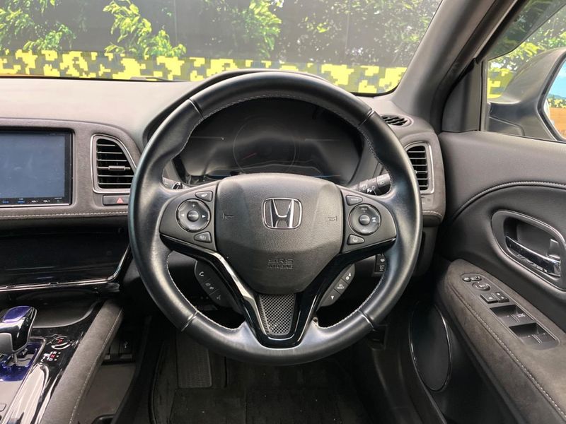 2016 Honda Vezel DAA-RU3 (UW-6aa6160cd0038)[23]