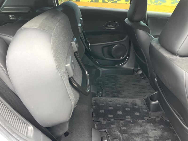 2016 Honda Vezel DAA-RU3 (UW-6aa6160cd0038)[21]