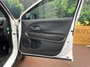 2016 Honda Vezel DAA-RU3 (UW-6aa6160cd0038)[24]