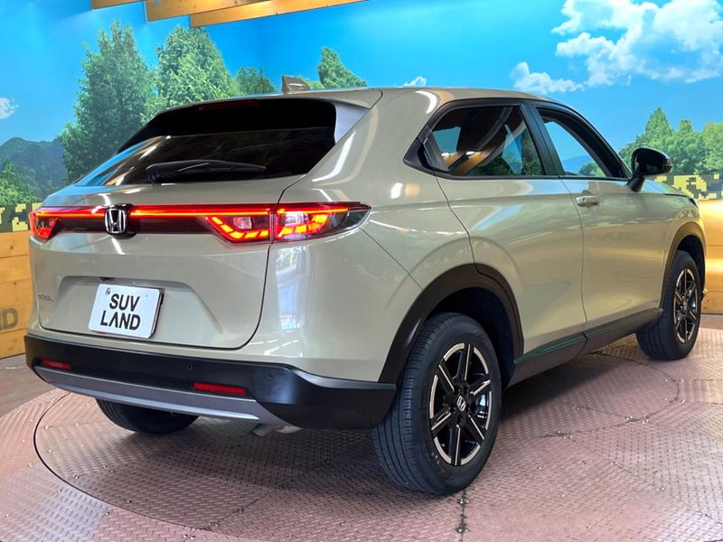 2021 Honda Vezel 6BA-RV3 (UW-6aa616103571a)[4]