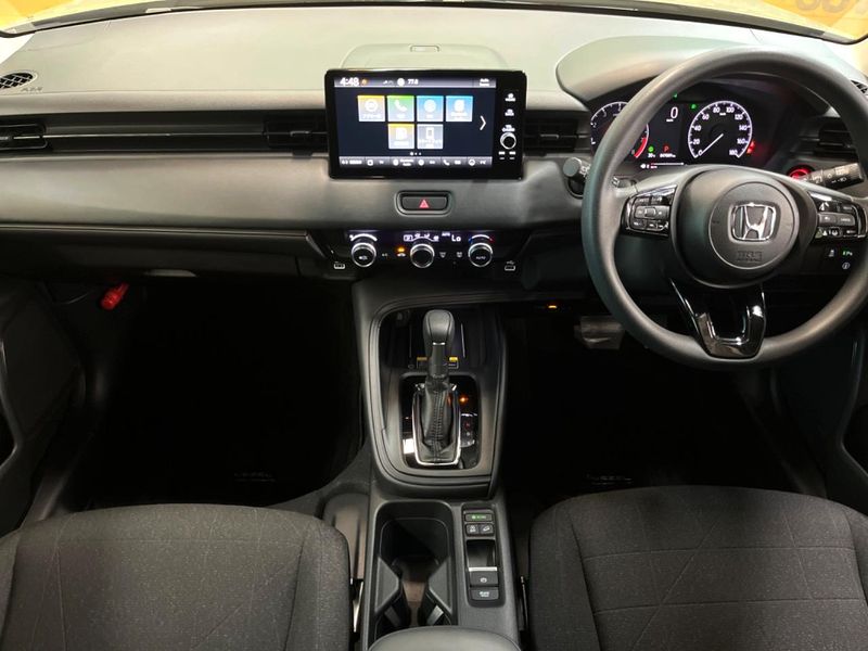 2021 Honda Vezel 6BA-RV3 (UW-6aa616103571a)[16]