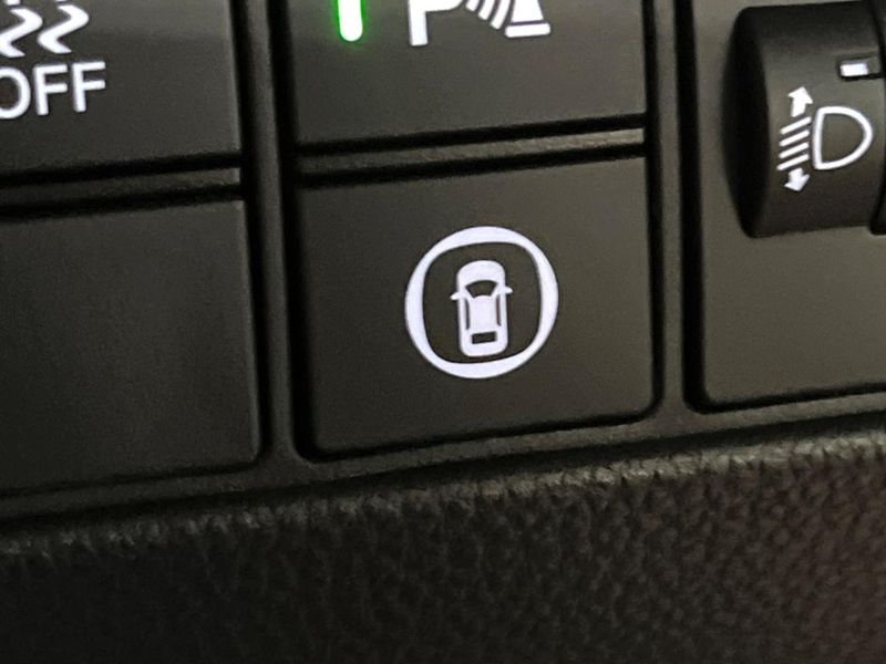 2021 Honda Vezel 6BA-RV3 (UW-6aa616103571a)[22]