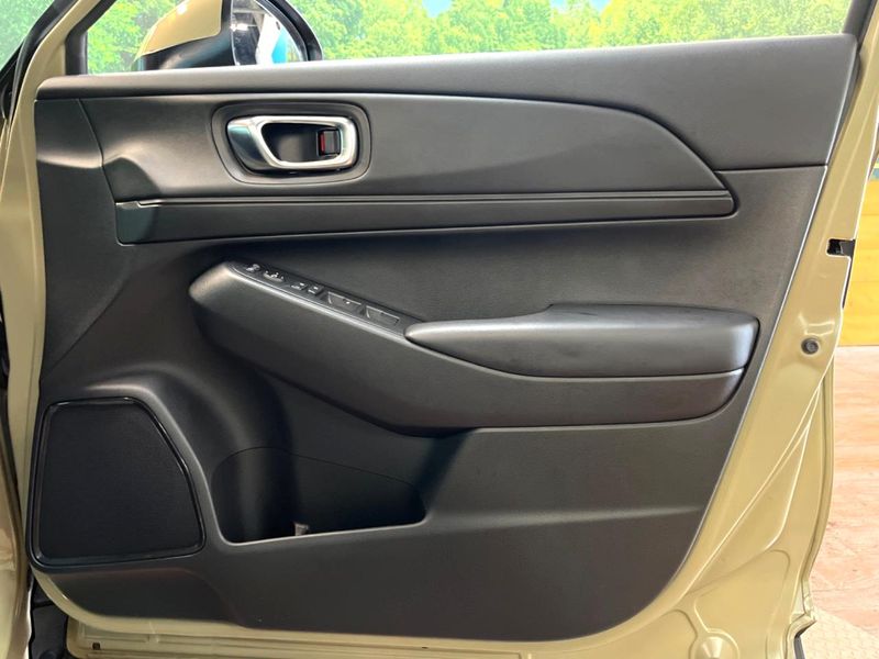 2021 Honda Vezel 6BA-RV3 (UW-6aa616103571a)[18]