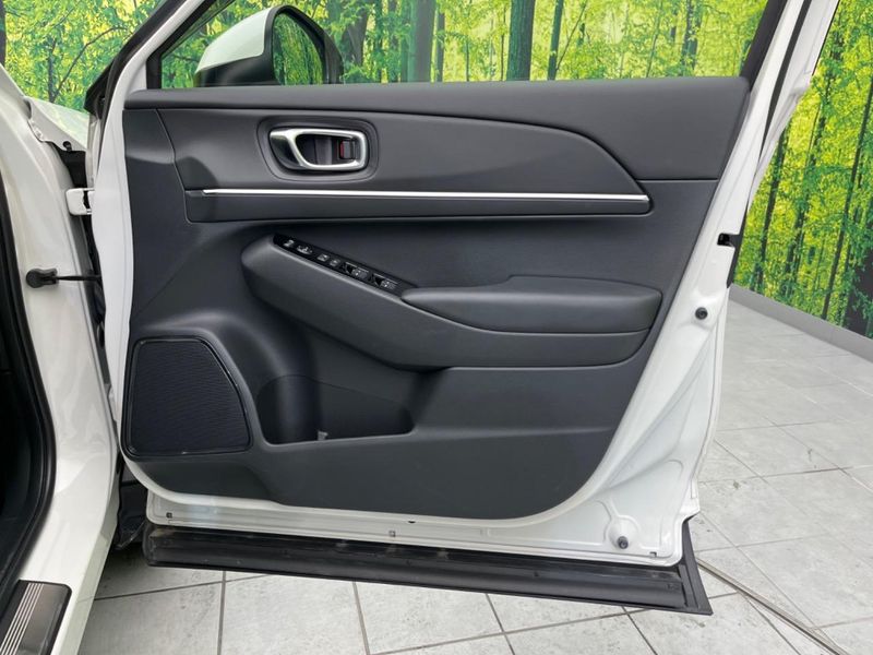 2021 Honda Vezel 6AA-RV5 (UW-6aa6161242f22)[22]