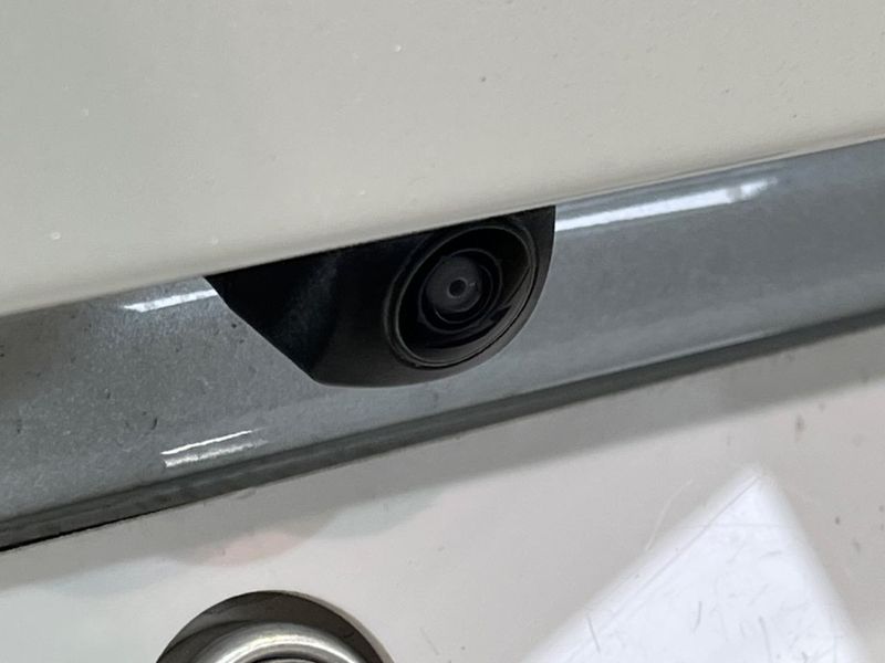 2021 Honda Vezel 6AA-RV5 (UW-6aa6161242f22)[14]