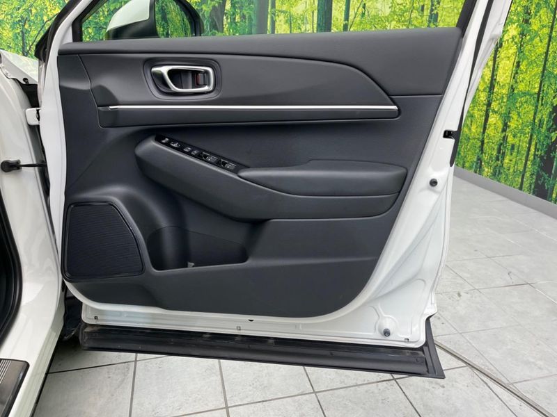 2022 Honda Vezel 6AA-RV5 (UW-6aa6161528cea)[24]
