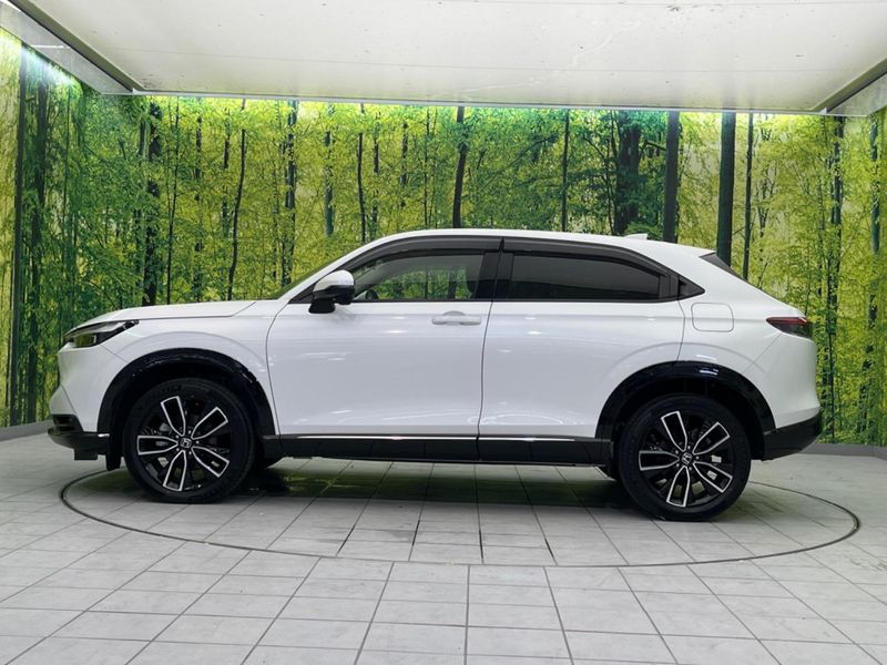 2022 Honda Vezel 6AA-RV5 (UW-6aa6161528cea)[13]