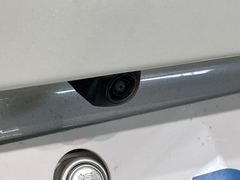 2022 Honda Vezel 6AA-RV5 (UW-6aa6161528cea)[16]