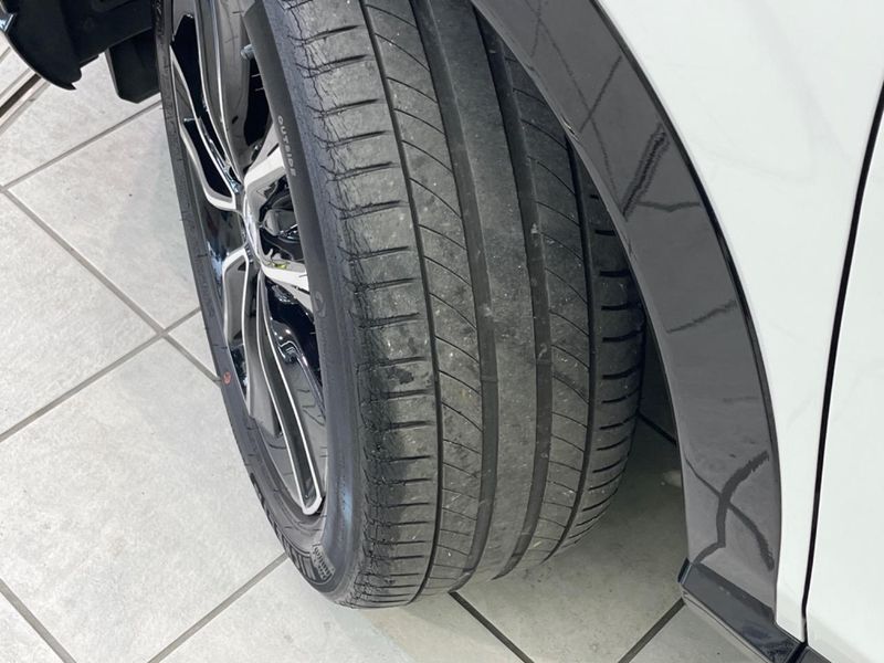 2022 Honda Vezel 6AA-RV5 (UW-6aa6161528cea)[5]