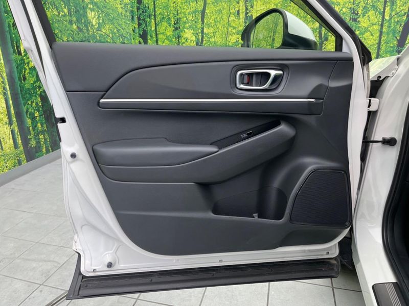 2022 Honda Vezel 6AA-RV5 (UW-6aa6161528cea)[26]