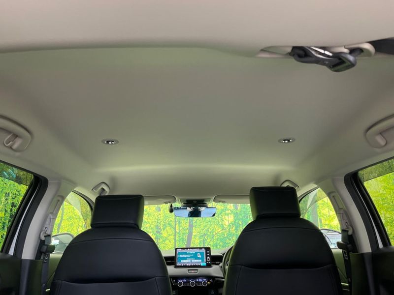 2022 Honda Vezel 6AA-RV5 (UW-6aa6161528cea)[22]