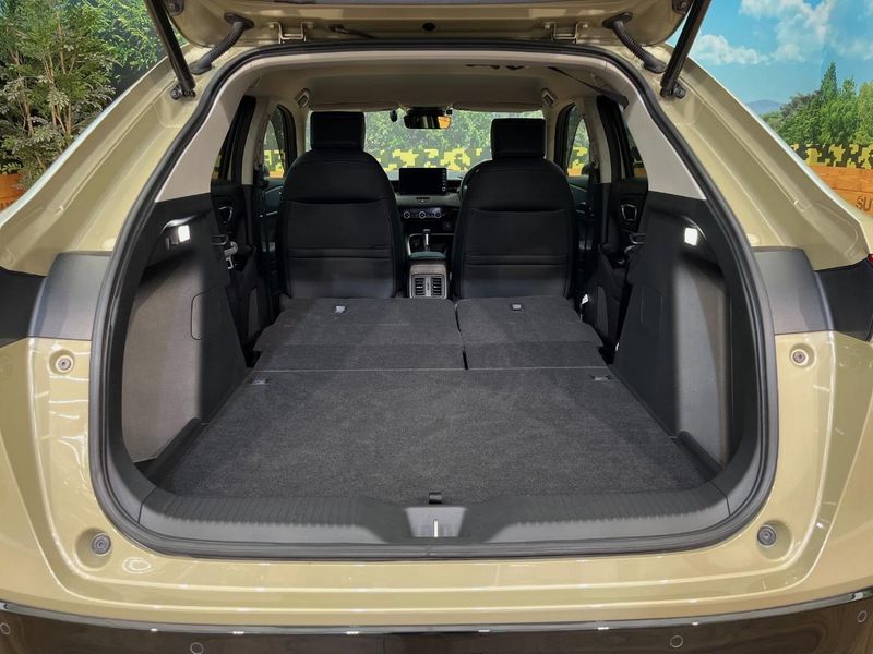 2022 Honda Vezel 6AA-RV6 (UW-6aa6161ecfcbc)[6]