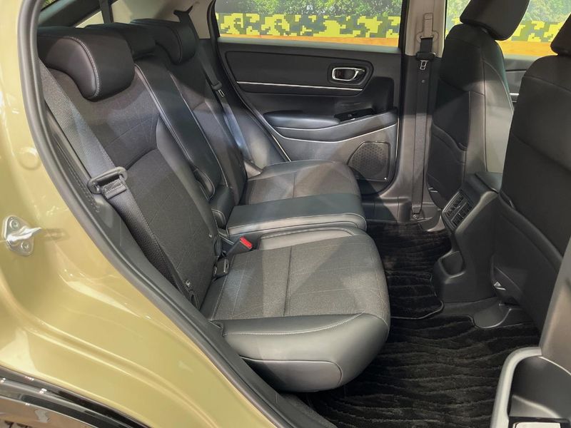 2022 Honda Vezel 6AA-RV6 (UW-6aa6161ecfcbc)[28]