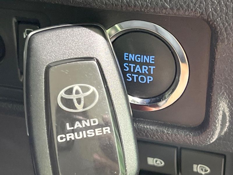 2023 Toyota Land Cruiser Prado 3BA-TRJ150W (UW-6aa6164bcc875)[21]