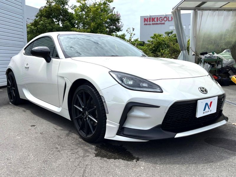 2022 Toyota GR86 3BA-ZN8 (UW-6aa6169cda193)[12]
