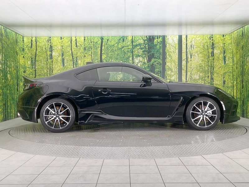2023 Toyota GR86 3BA-ZN8 (UW-6aa6169d78d63)[18]