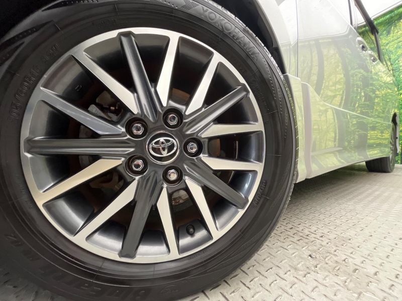2014 Toyota Voxy DBA-ZRR80W (UW-6aa616a0edcad)[7]