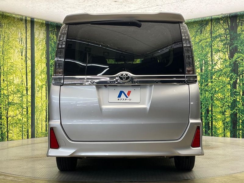 2014 Toyota Voxy DBA-ZRR80W (UW-6aa616a0edcad)[16]