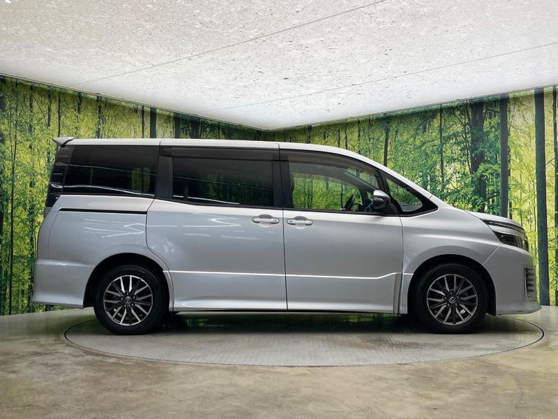 2014 Toyota Voxy DBA-ZRR80W (UW-6aa616a0edcad)[18]