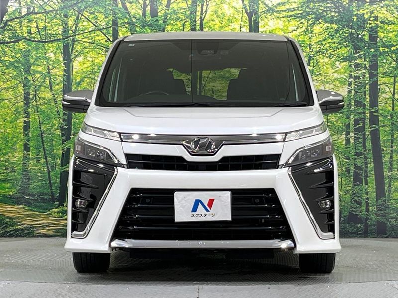 2019 Toyota Voxy DBA-ZRR80W (UW-6aa616aaa76c2)[19]