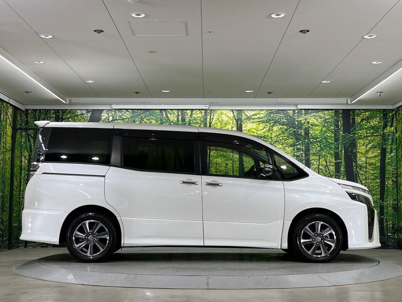 2019 Toyota Voxy DBA-ZRR80W (UW-6aa616aaa76c2)[17]