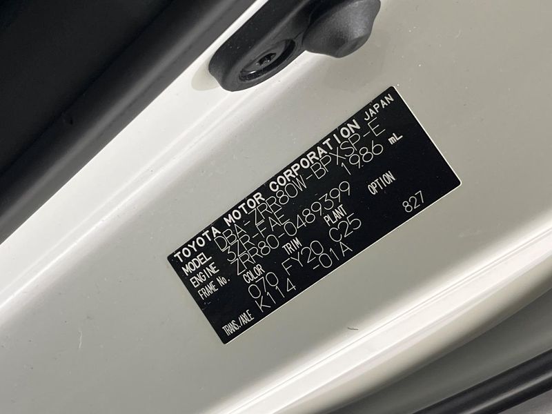 2019 Toyota Voxy DBA-ZRR80W (UW-6aa616aaa76c2)[1]