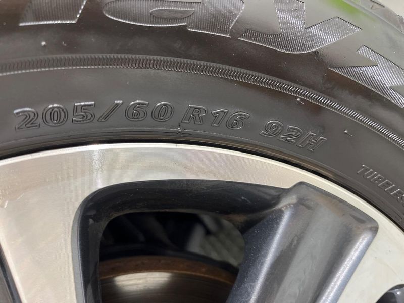 2019 Toyota Voxy DBA-ZRR80W (UW-6aa616aaa76c2)[8]