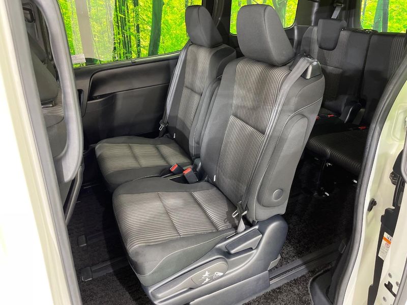 2019 Toyota Voxy DBA-ZRR80W (UW-6aa616aaa76c2)[27]
