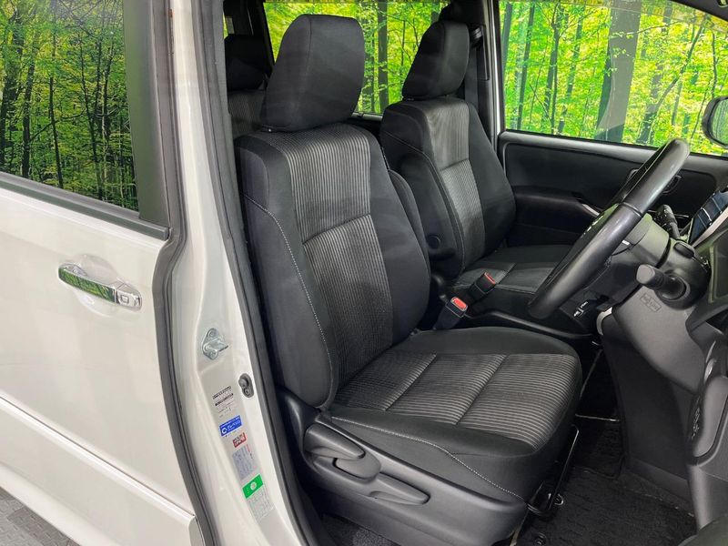 2019 Toyota Voxy DBA-ZRR80W (UW-6aa616aaa76c2)[23]