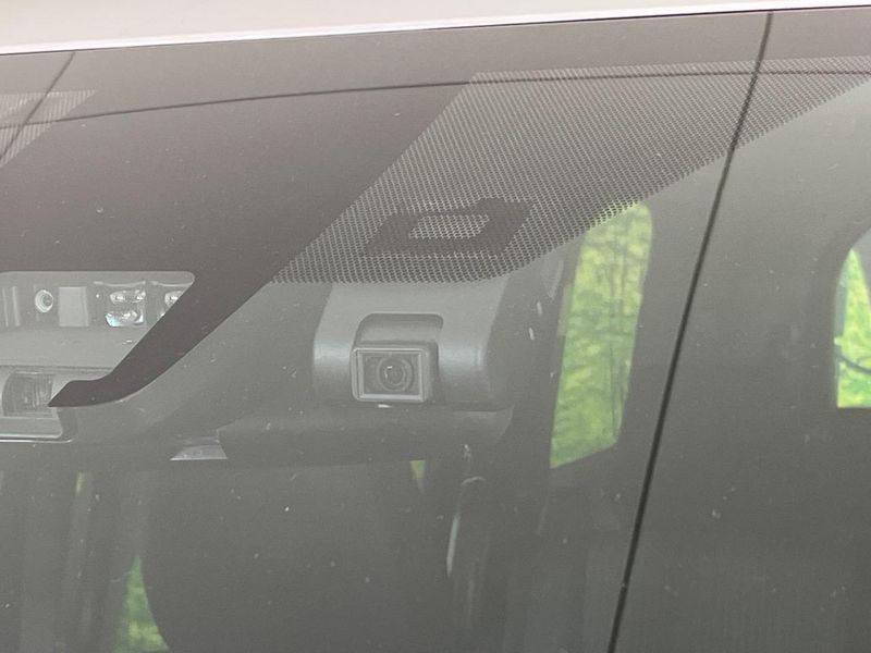 2019 Toyota Voxy DBA-ZRR80W (UW-6aa616aaa76c2)[21]