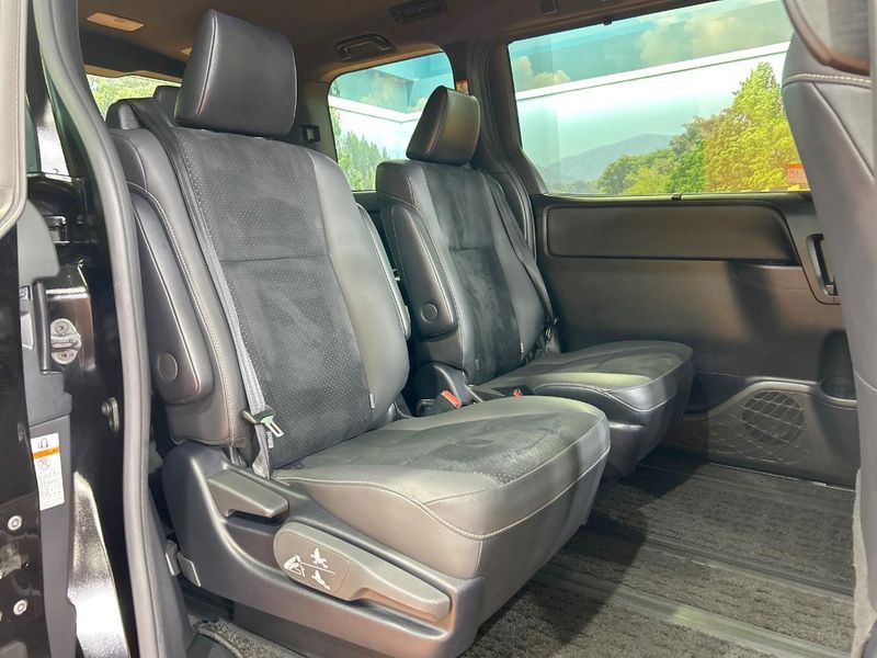 2021 Toyota Voxy 3BA-ZRR80W (UW-6aa616af9caf4)[25]
