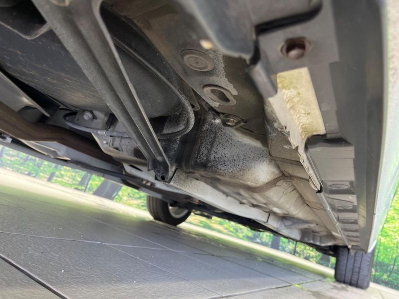 2012 Toyota Premio DBA-ZRT261 (UW-6aa616b2e56ca)[25]