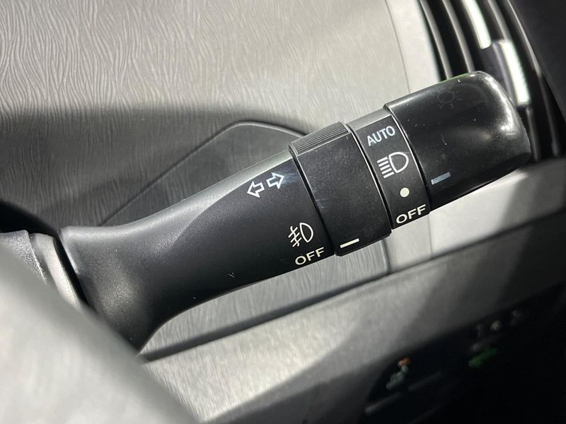 2012 Toyota Prius DAA-ZVW30 (UW-6aa616c52eac4)[12]