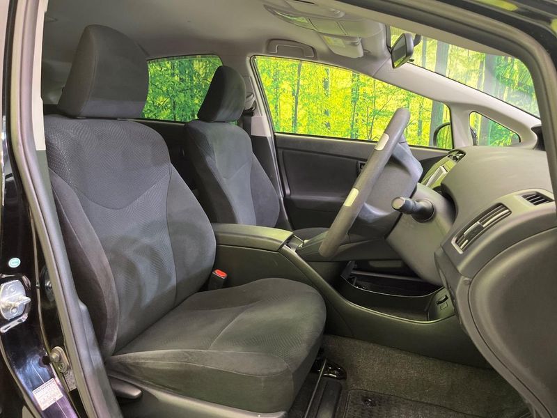 2014 Toyota Prius DAA-ZVW30 (UW-6aa616c637585)[17]