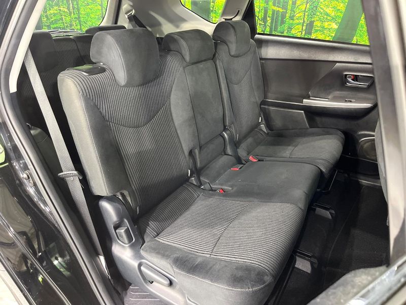 2018 Toyota Prius α DAA-ZVW40W (UW-6aa616c9f2e11)[24]